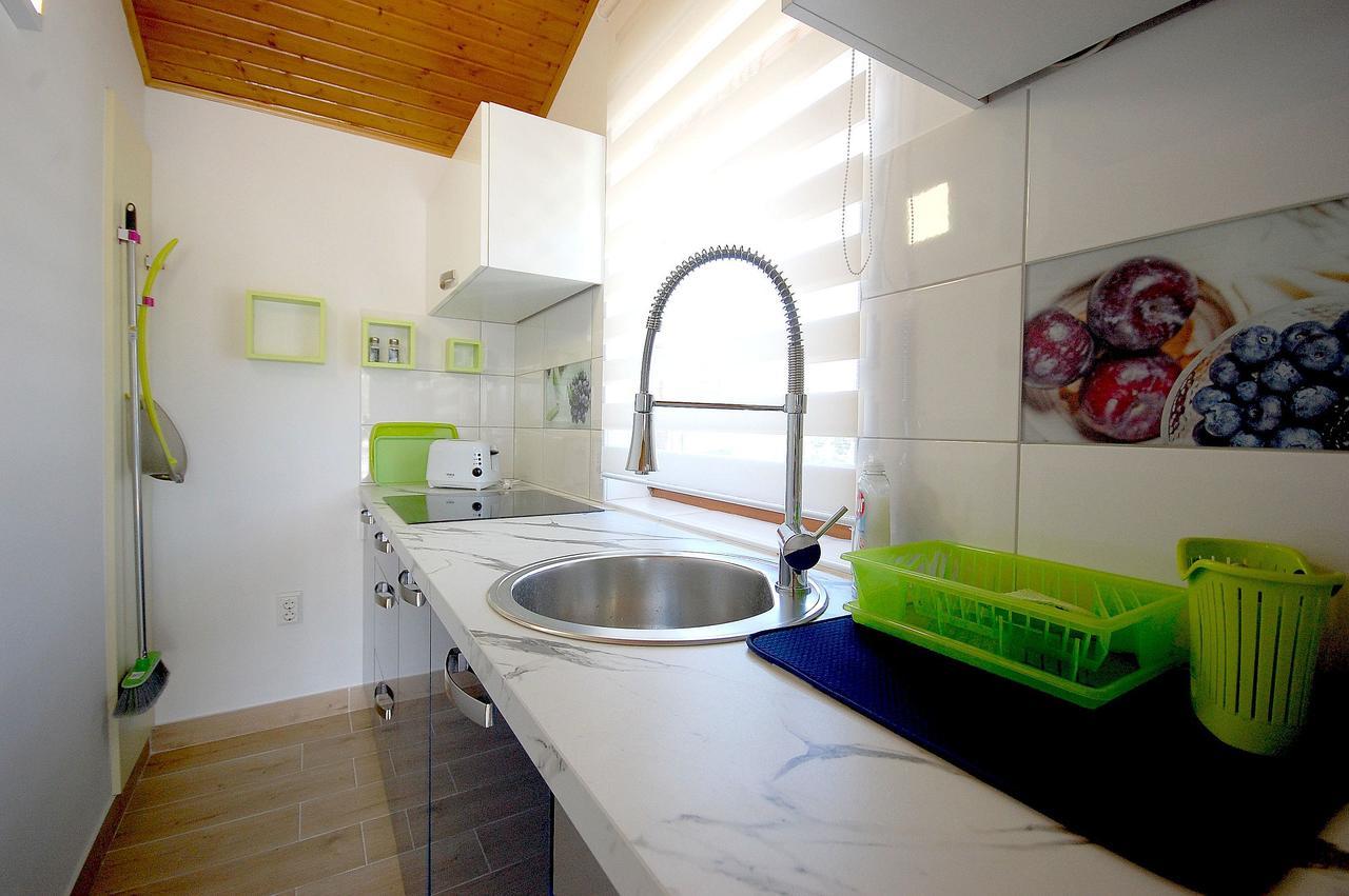 Apartment Bedenikovic By El-Pi Tours Malinska Exterior foto